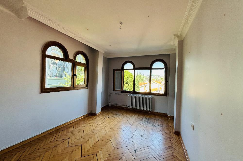 KOŞUYOLU MÜSTAKİL BİNA 300 M2 NET +100 M2 TERAS KULLANIMLI