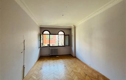 KOŞUYOLU MÜSTAKİL BİNA 300 M2 NET +100 M2 TERAS KULLANIMLI