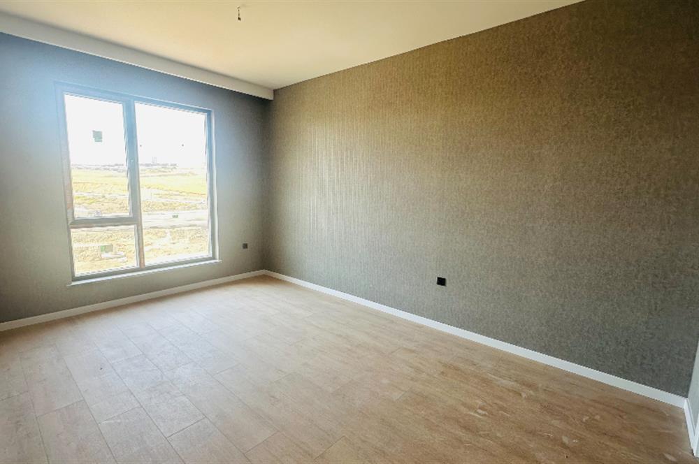 TAŞPINAR DA FERAH 1+1 YATIRIMA VE OTURUMA UYGUN DAİRE Favorilerime Ekle Yazdır