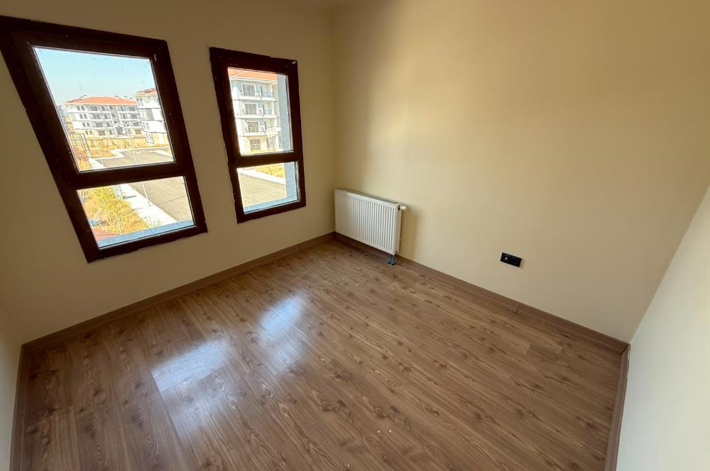 TOKİ KONUTLARINDA BOŞ BANKA DEVİRLİ 1.KAT 2+1 DAİRE