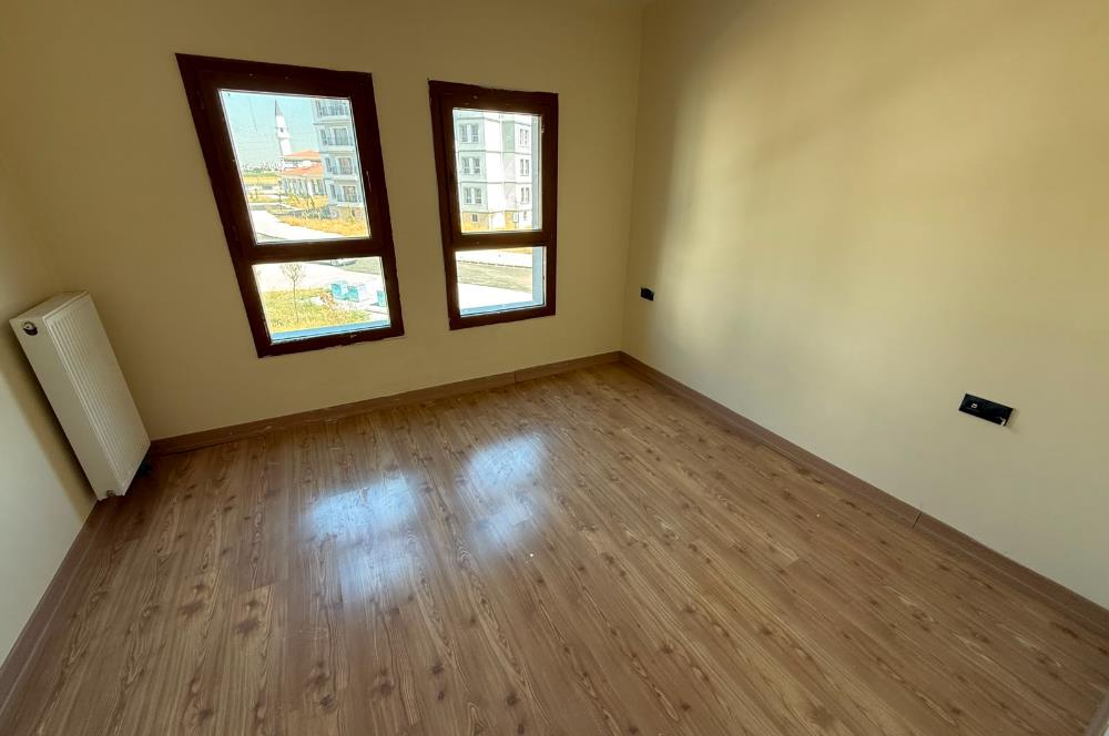 TOKİ KONUTLARINDA BOŞ BANKA DEVİRLİ 1.KAT 2+1 DAİRE