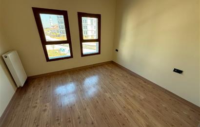 TOKİ KONUTLARINDA BOŞ BANKA DEVİRLİ 1.KAT 2+1 DAİRE