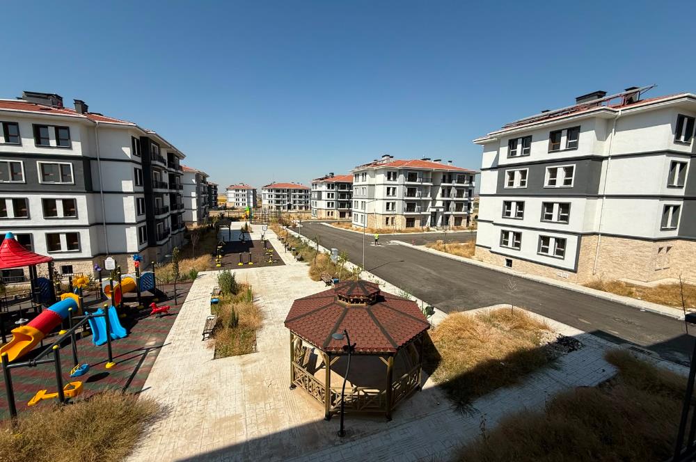 TOKİ KONUTLARINDA BOŞ BANKA DEVİRLİ 1.KAT 2+1 DAİRE