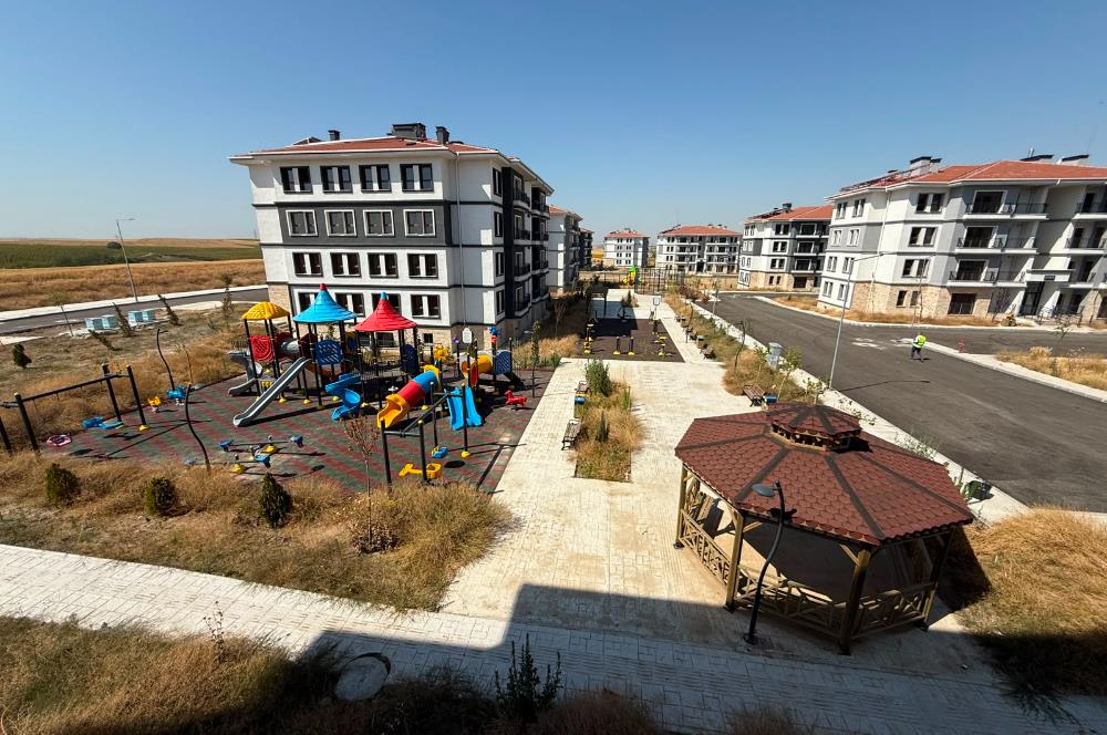 TOKİ KONUTLARINDA BOŞ BANKA DEVİRLİ 1.KAT 2+1 DAİRE