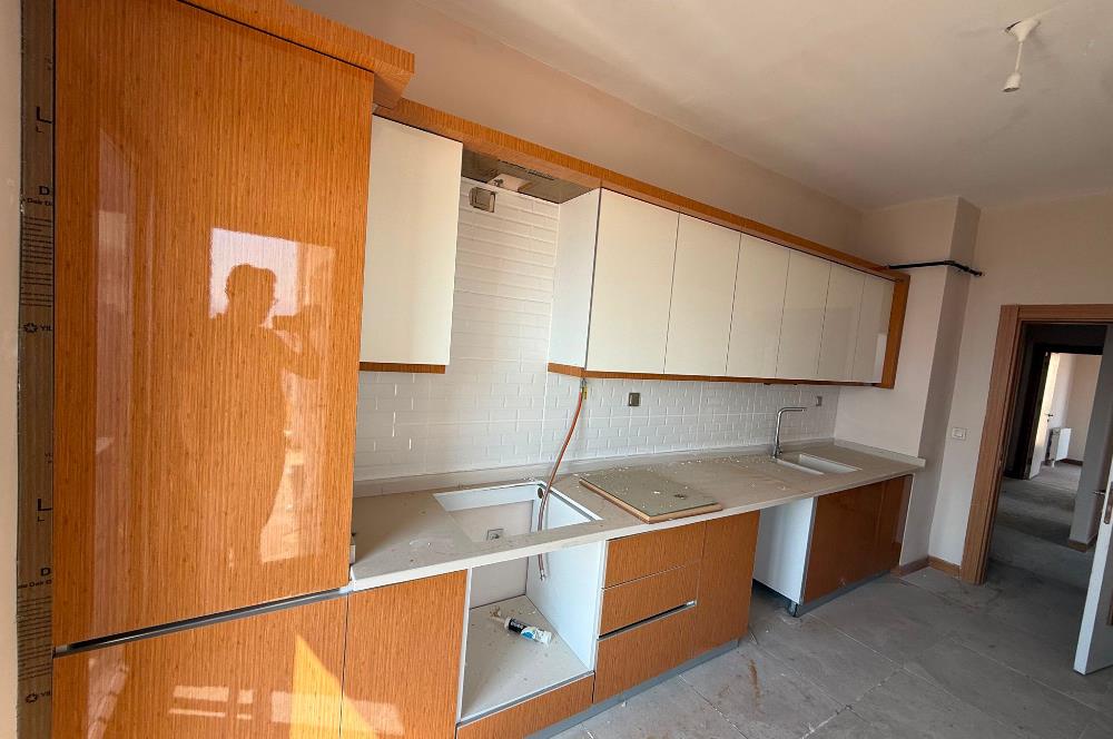7.ETAP! KÖRFEZ MANZARALI KATTA EBENEYN BANYOLU GENİŞ TİP 2+1
