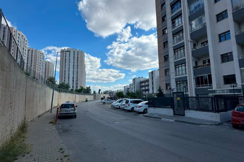 MAMAK ALTIAĞAÇ TOKİ KONUTLARI'NDA, AİLE YAŞAMINA UYGUN, FERAH VE KULLANIŞLI 3+1 DAİRE