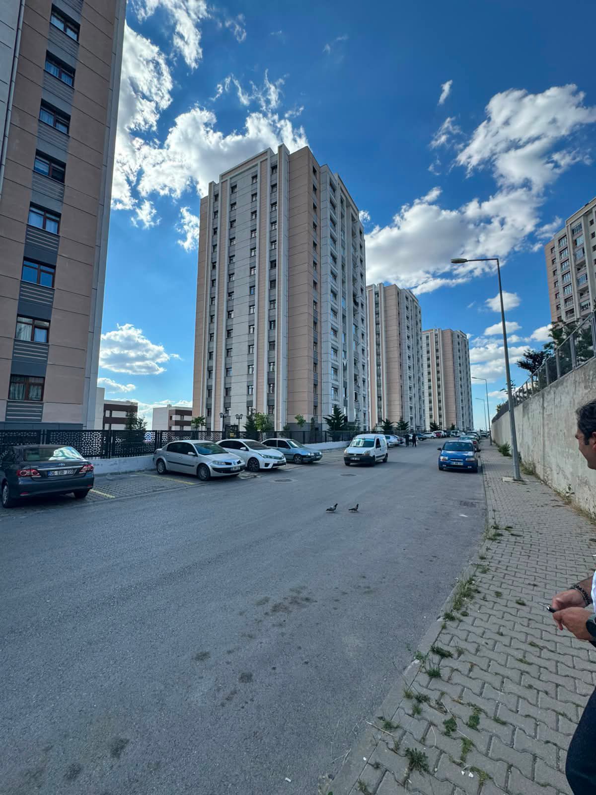 MAMAK ALTIAĞAÇ TOKİ KONUTLARI'NDA, AİLE YAŞAMINA UYGUN, FERAH VE KULLANIŞLI 3+1 DAİRE