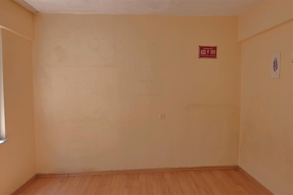 C21 Cius; Ahmet Süren Meydanı Dükkan Üstü 3+1 Kiralık Daire