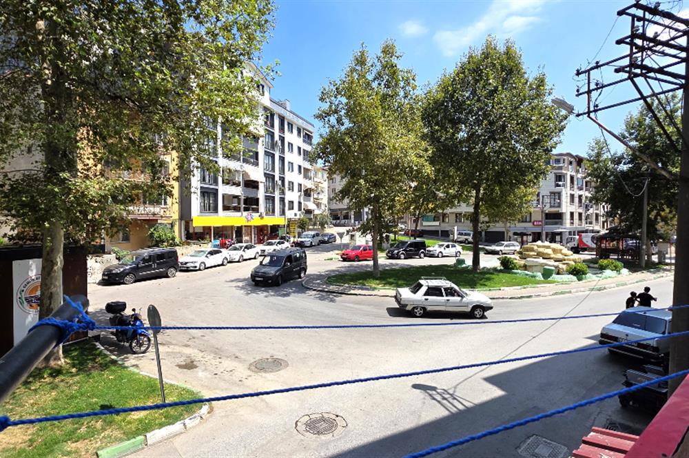 C21 Cius; Ahmet Süren Meydanı Dükkan Üstü 3+1 Kiralık Daire
