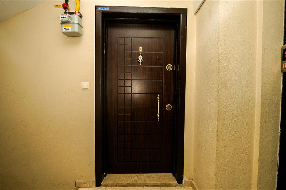 C21 Cius; Hisar'da Caminin karşısında 3+1 Kiralık Daire