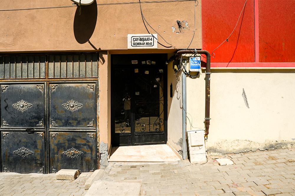 C21 Cius; Hisar'da Caminin karşısında 3+1 Kiralık Daire