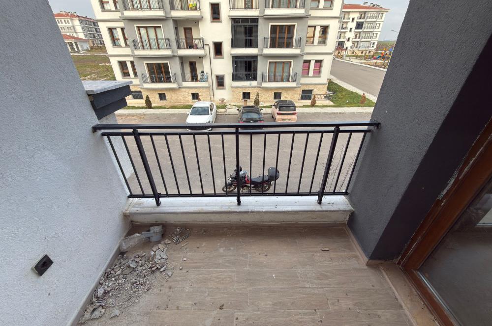 ÇORLU MUHİTTİN TOKİ'DE 2+1 KİRALIK DAİRE 
