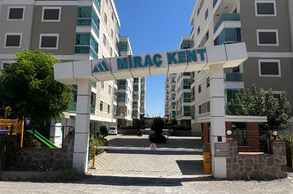Miraç Kent Sitesinde 3+1 Krediye Uygun Satılık Daire