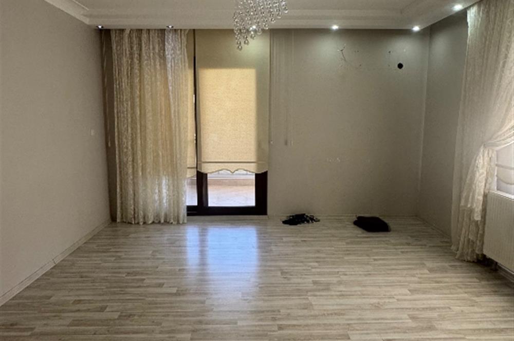 Ergenekon mahallesinde 3+1 145m2 satılık daire