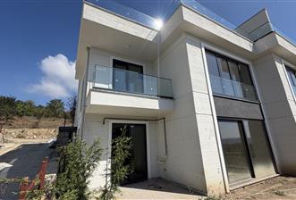 CAMİLİ'DE SATILIK: ÖZEL BAHÇELİ İKİZ TRİPLEX VİLLA - 1 - 36868