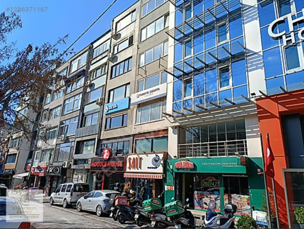 Barbaros Bulvarı'nda Satılık 50m² Ofis (WC+Mutfaklı)