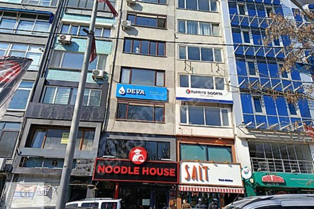 Barbaros Bulvarı'nda Satılık 50m² Ofis (WC+Mutfaklı)