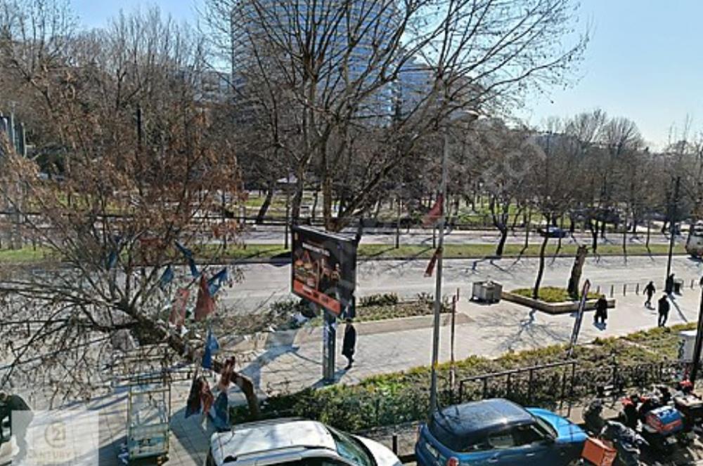 Barbaros Bulvarı'nda Satılık 50m² Ofis (WC+Mutfaklı)