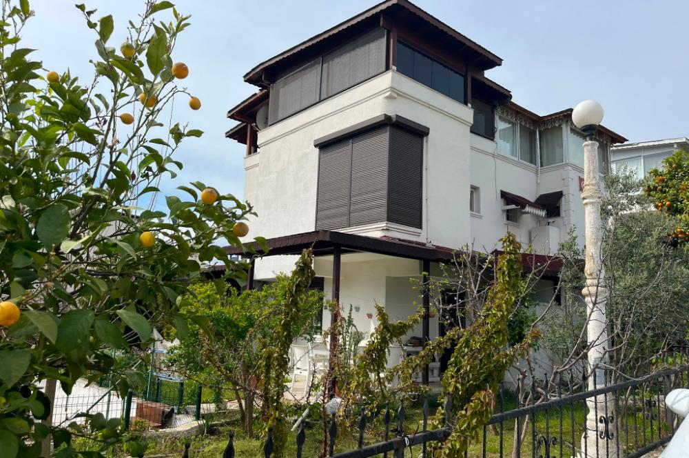 Milas Kıyıkışlacık Selkent Sitesi'nde Deniz Manzaralı Villa