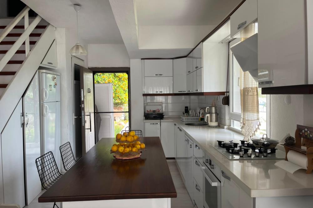 Milas Kıyıkışlacık Selkent Sitesi'nde Deniz Manzaralı Villa
