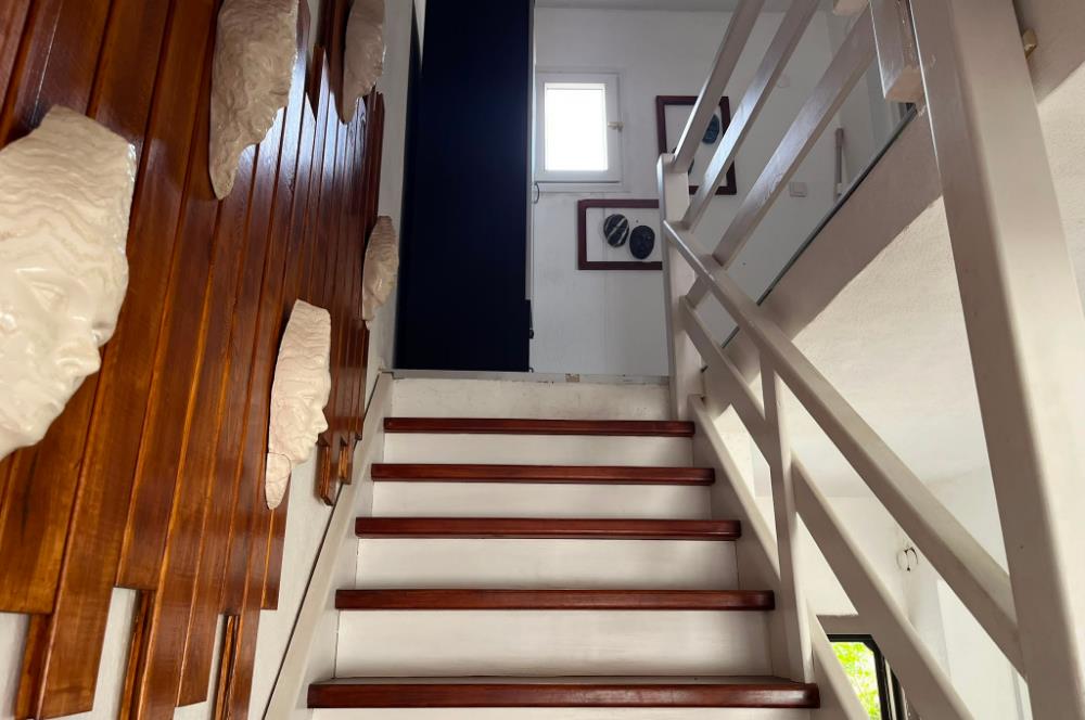 Milas Kıyıkışlacık Selkent Sitesi'nde Deniz Manzaralı Villa