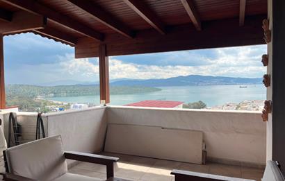 Milas Kıyıkışlacık Selkent Sitesi'nde Deniz Manzaralı Villa