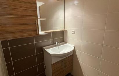 MİNİBÜS YOLUNDA 1+1 KOMBİLİ YÜKSEK GİRİŞ BAKIMLI DAİRE