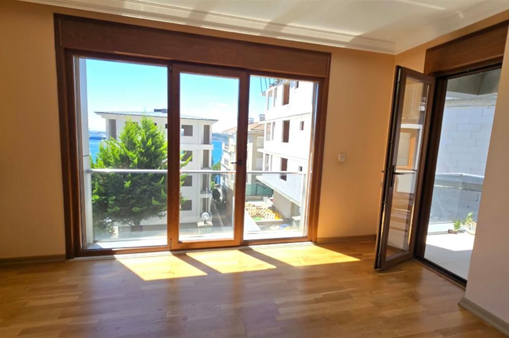 SALACAKTA DENİZ MANZARALI,SESSİZLİĞİN İÇİNDE MODERN SATILIK 2+1