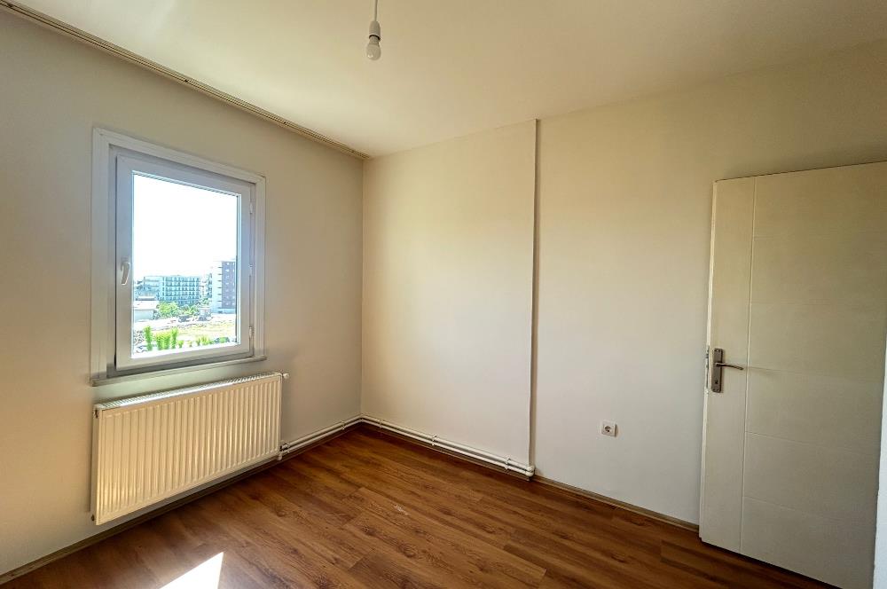 YENİŞEHİR MAHALLESİ REYHAN CADDESİ ARAKAT 2+1 KİRALIK DAİRE