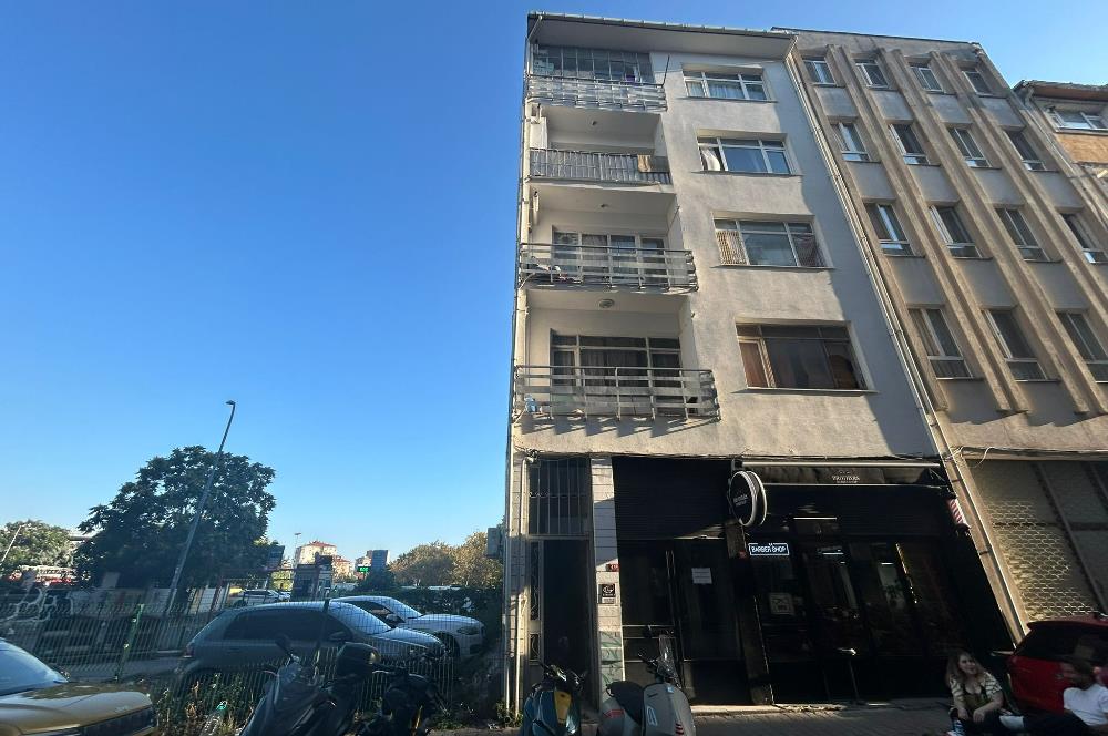 Kadıköy Osmanağa'da 2+1 Daire: Marmaray ve Metro Yakınında