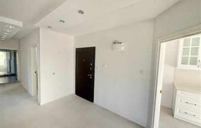 Medyakent Sitesi'nde İçi Full Yenilenmiş Göl Manzaralı 3+1 Daire