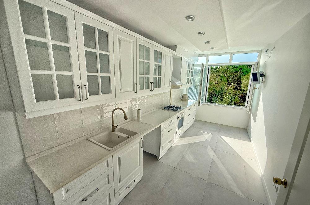 Medyakent Sitesi'nde İçi Full Yenilenmiş Göl Manzaralı 3+1 Daire