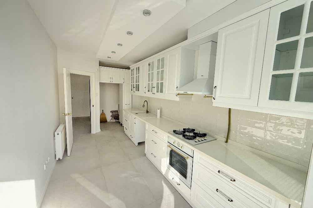Medyakent Sitesi'nde İçi Full Yenilenmiş Göl Manzaralı 3+1 Daire