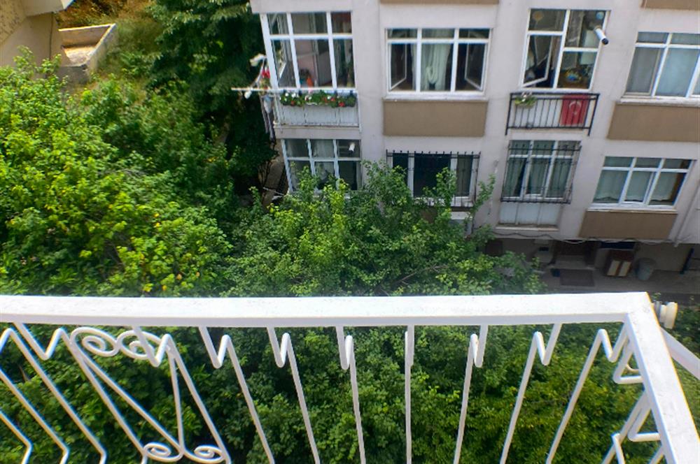 Üsküdar Valide-i Atik'te En Üst Kat Ferah 2+1