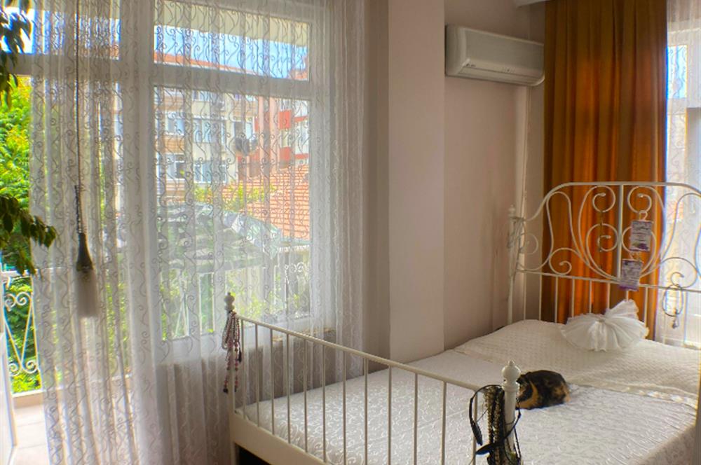 Üsküdar Valide-i Atik'te En Üst Kat Ferah 2+1