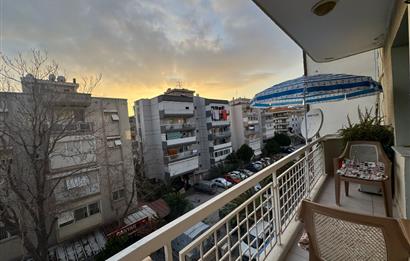 Karşıyaka Demirköprü'de Merkezi Konumda Kiralık 2+1 Daire
