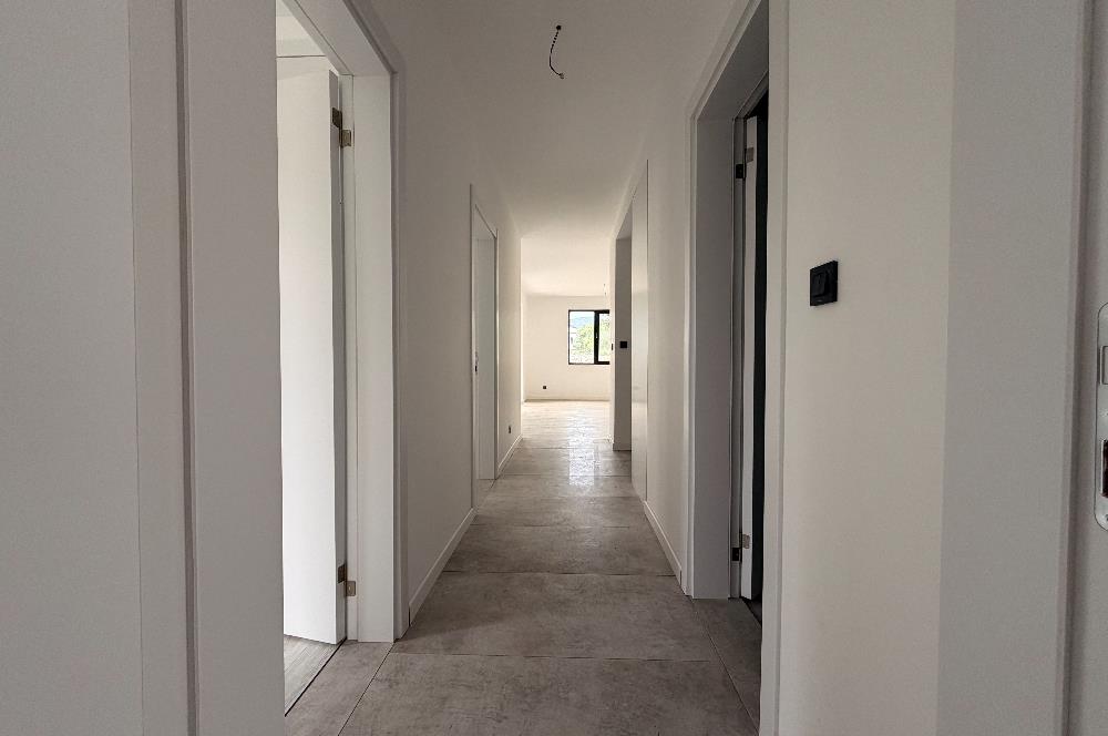 Yalıçiftlik Havuzlu Site İçinde Satılık 3+1 Daire