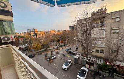 Karşıyaka Demirköprü'de Merkezi Konumda Kiralık 2+1 Daire