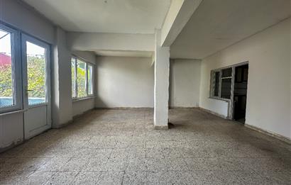 C21 BAL'DAN SOMA CADDESİ ÜZERİNDE SATILIK KOMPLE BİNA