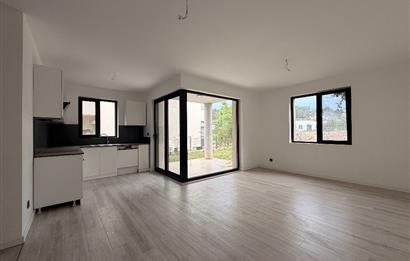 Yalıçiftlik Havuzlu Site İçinde Satılık 3+1 Bahçe Katı Daire