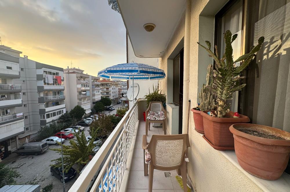 Karşıyaka Demirköprü'de Merkezi Konumda Kiralık 2+1 Daire