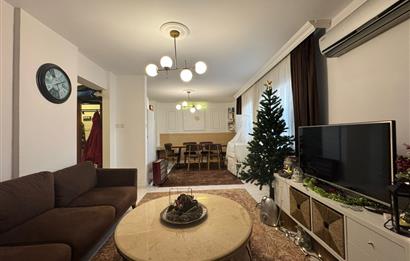 Karşıyaka Demirköprü'de Merkezi Konumda Kiralık 2+1 Daire