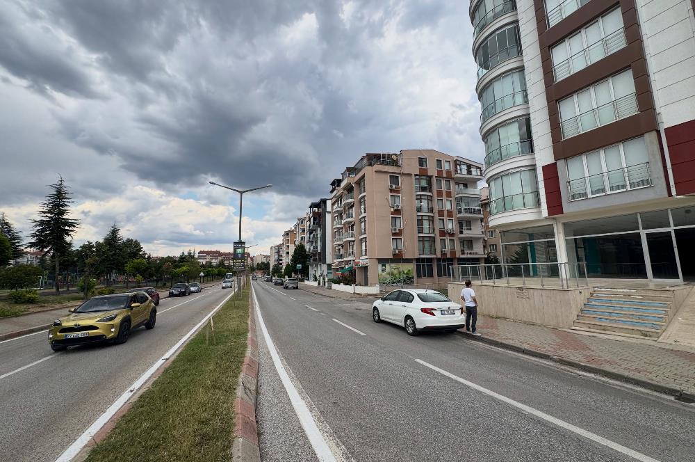 GÖLERT MEVKİİ ANA CADDE ÜZERİNDE SATILIK DÜKKAN