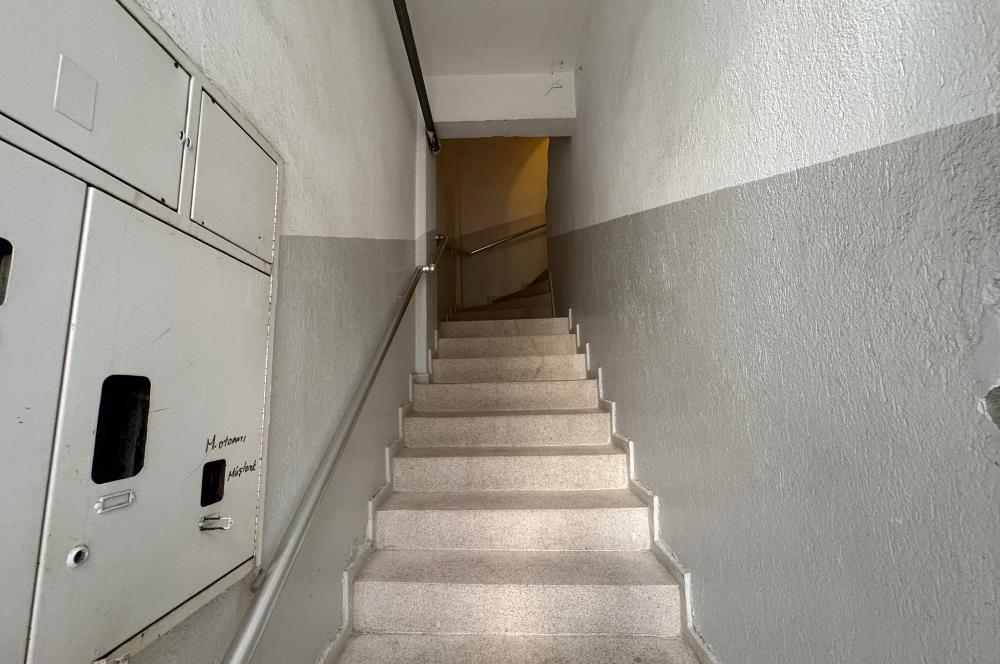 Karşıyaka Demirköprü'de Merkezi Konumda Kiralık 2+1 Daire