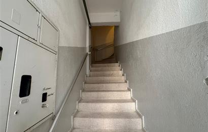 Karşıyaka Demirköprü'de Merkezi Konumda Kiralık 2+1 Daire