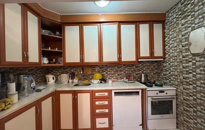 Karşıyaka Demirköprü'de Merkezi Konumda Kiralık 2+1 Daire
