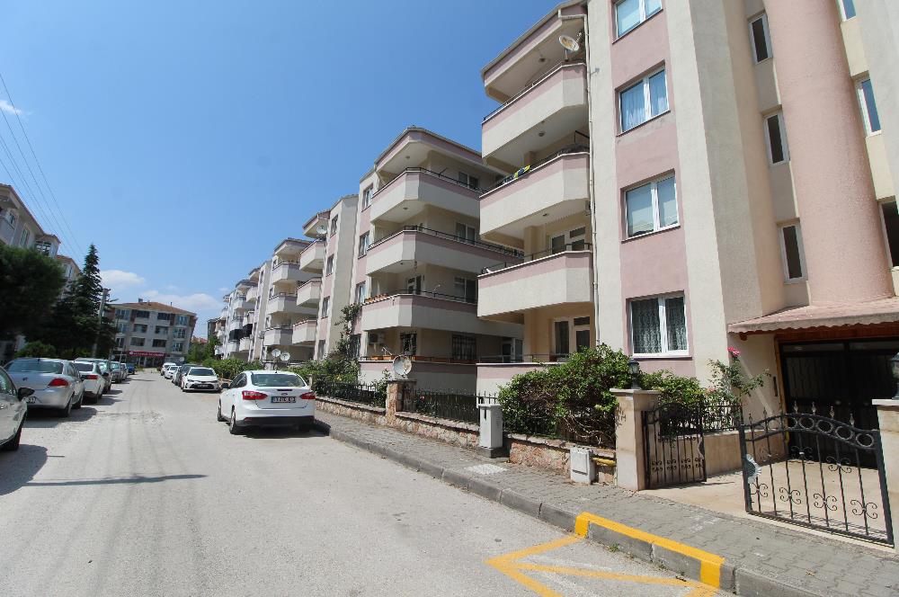 PAŞAALANI MAHALLESİNDE SİTE İÇERİSİNDE ARA KAT SATILIK 3+1 DAİRE