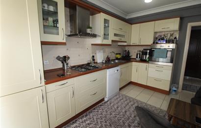 PAŞAALANI MAHALLESİNDE SİTE İÇERİSİNDE ARA KAT SATILIK 3+1 DAİRE