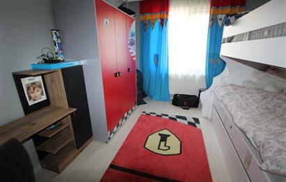 PAŞAALANI MAHALLESİNDE SİTE İÇERİSİNDE ARA KAT SATILIK 3+1 DAİRE
