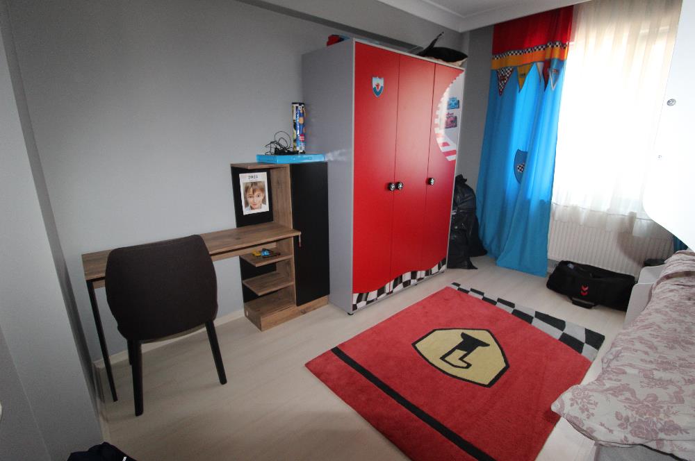 PAŞAALANI MAHALLESİNDE SİTE İÇERİSİNDE ARA KAT SATILIK 3+1 DAİRE